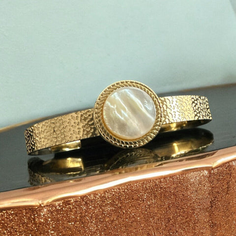 White Shell Bracelet
