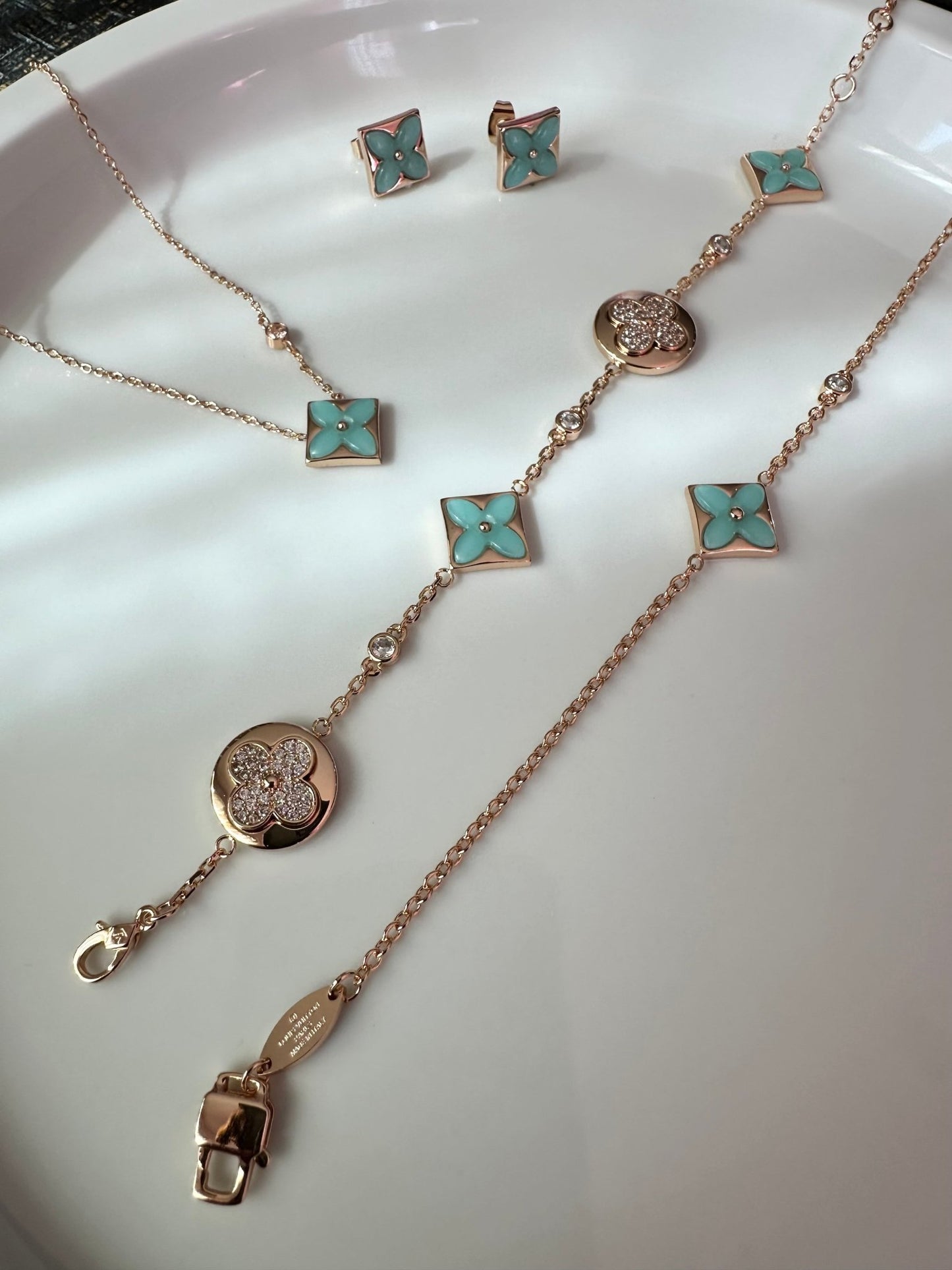 High Quality Turquoise Necklace Set