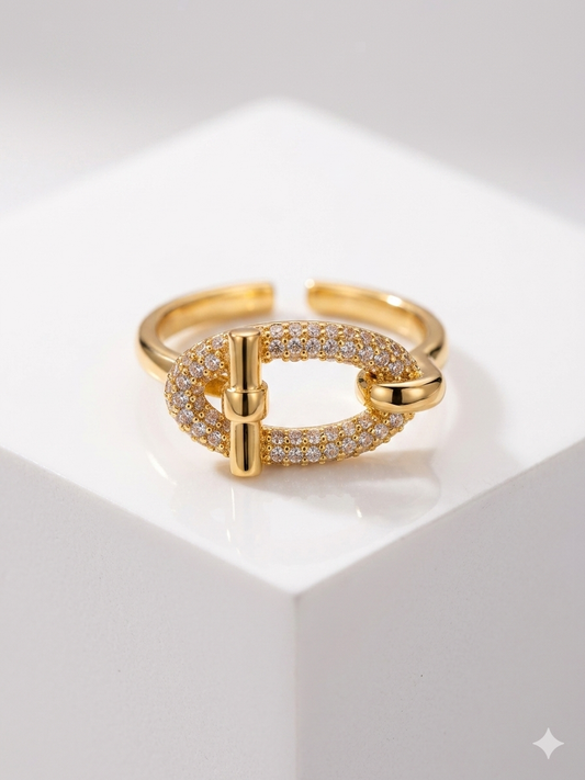 Luxe Oval Lock Ring