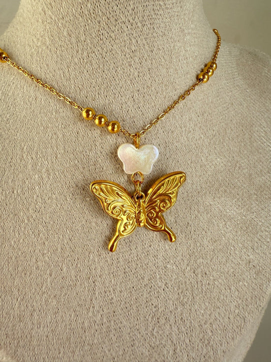 Butterfly Necklace with Mother Pearl